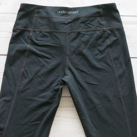 Under Armour All Season Gear Fitted Athletic Black Cropped Pants - Size Small - Picture 4 of 5